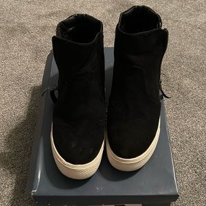 Universal Thread ankle booties black size 6 1/2